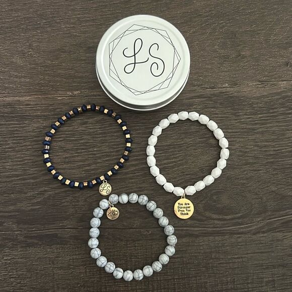 Lily Sky - 3 Piece Beaded Bracelet Set With Charms - New! - Picture 1 of 5